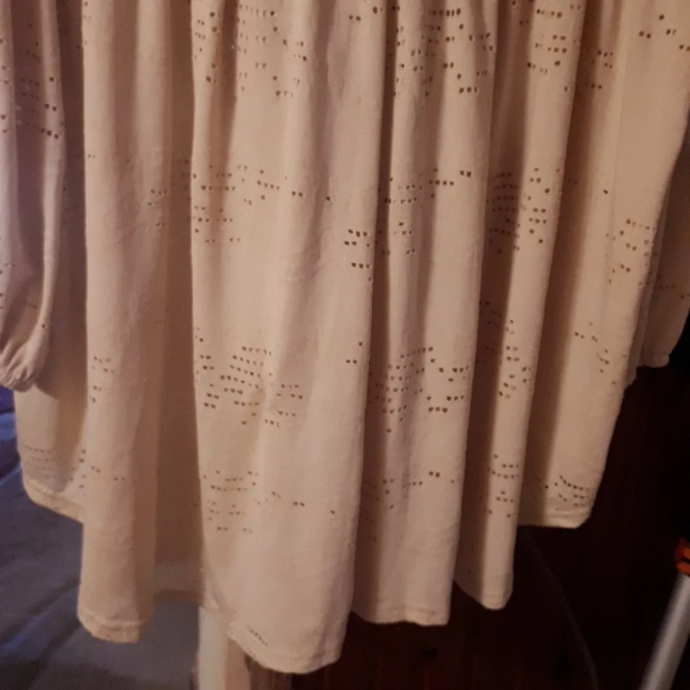Blouse - Picture 7 of 8